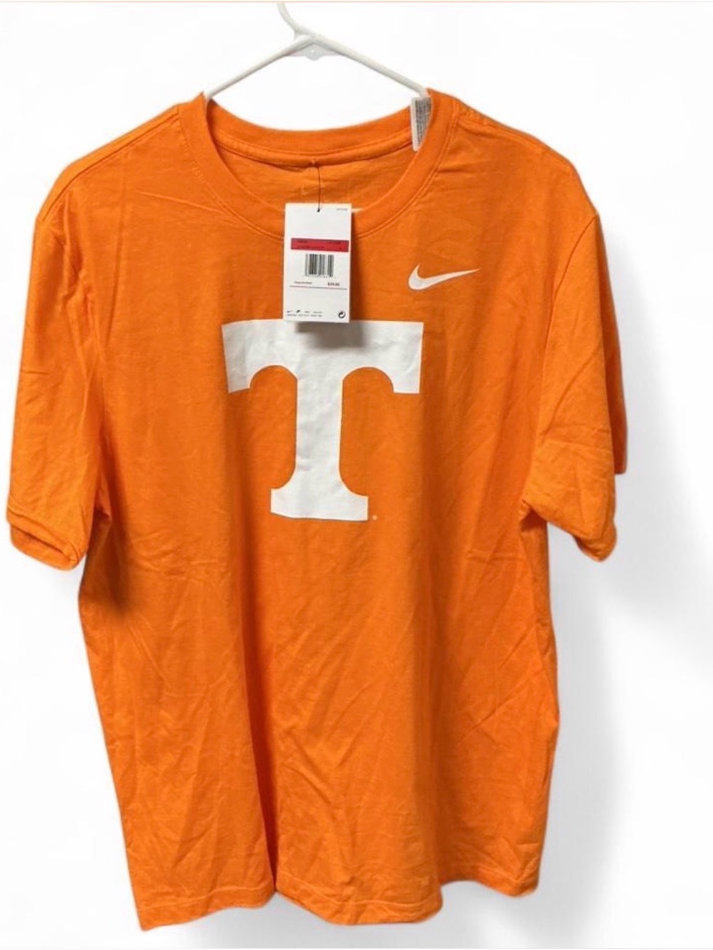 The Nike Tee Tennessee Vols NWT Large